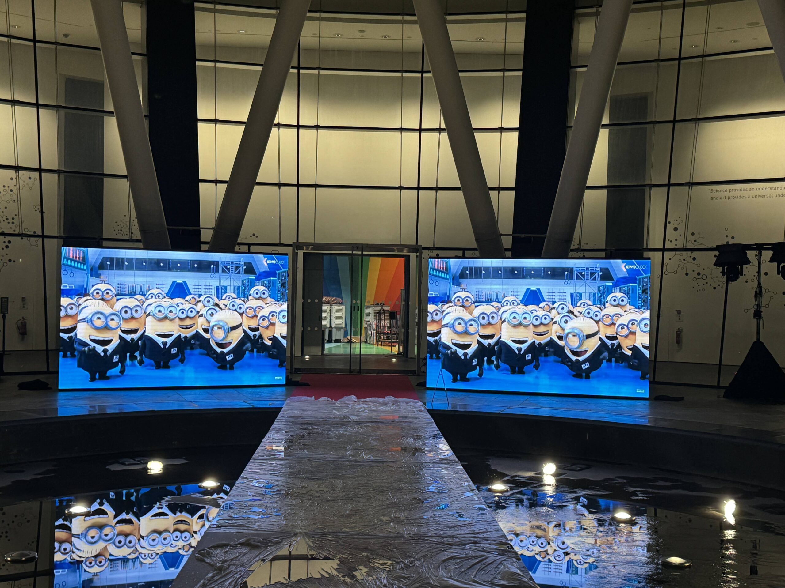 Fashion-Show-@-MBS-Art-Science-Museum-min
